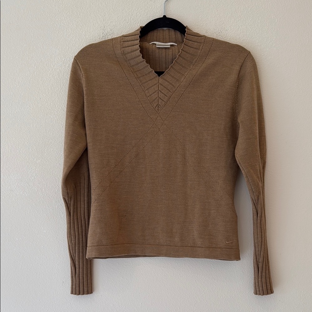 Women’s Nike golf wool V-neck rib sweater size small